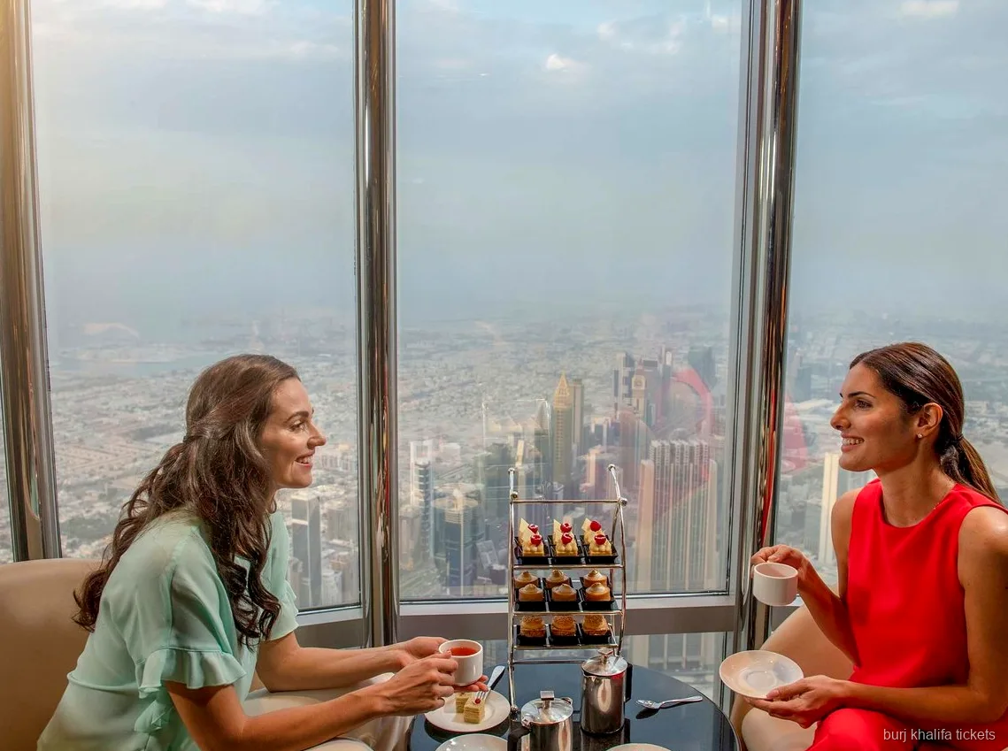 Interno della Lounge nel biglietto Burj Khalifa VIP Livello 152