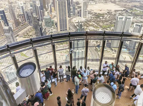 Ausblick von der Burj Khalifa SKY Level 148 Aussichtsplattform