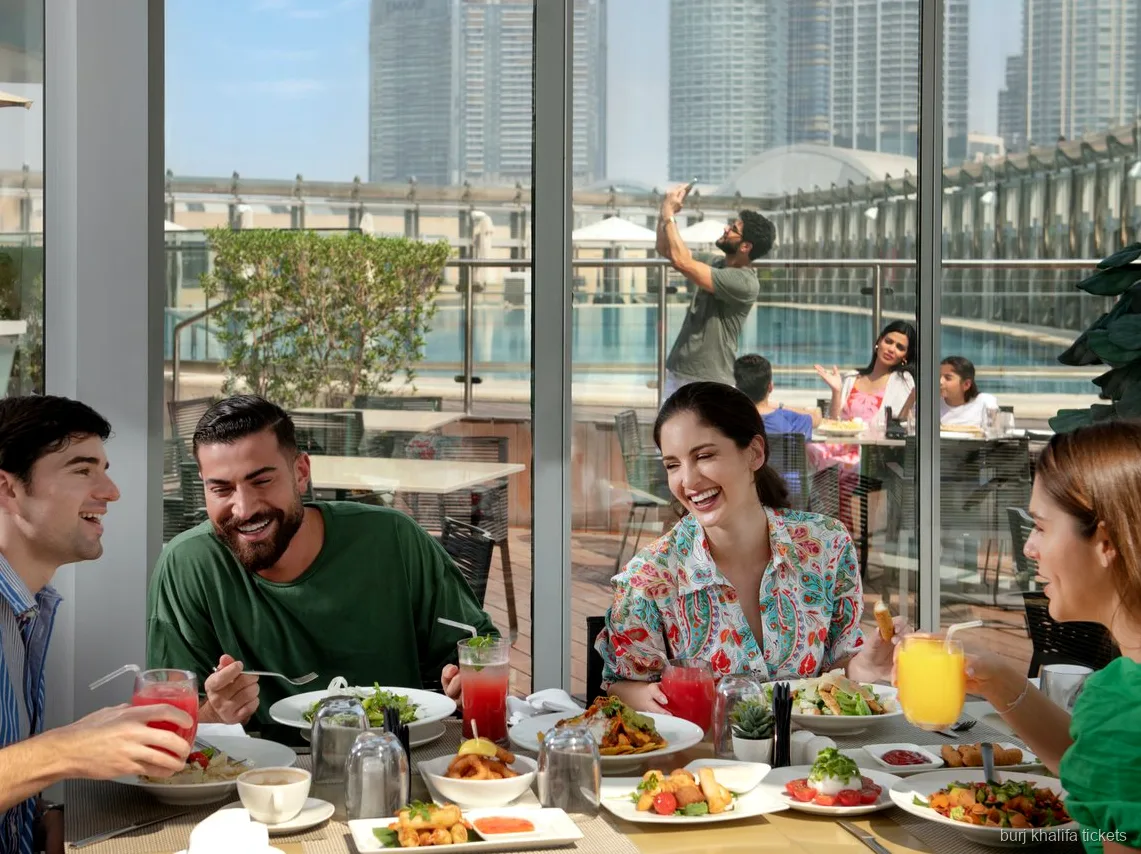 Restaurant Burj Club inclus avec le billet dîner Burj Khalifa